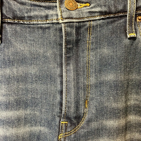 Levi's Classic Blue Straight Leg Jeans - Picture 5 of 7